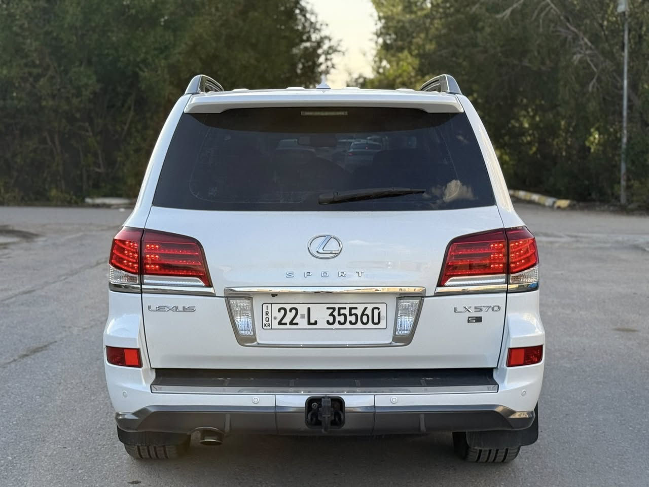 لكزس570XL للبيع 🌟
(ارخص لكزس بسوك)
موديـل 2014
ماشية 160km
خليجي فطيم
بدون صبغ سياره وسونار ب صور
مواصفات السيارة 
سقف سلايد ، كشن جلد  داخل بيجي شاشات ديفيدي 3 ، 
كشنات تدفئه وتبريد  حتى كشنات خلفي كهربائي .
خمس كامرات ، رادار  مسار شارع  ، دبل جوب كهربائي  . 
دبل اكسل ، مانع تزحلق ، حساسات امامي والخلفي  . 
مرايات كهربائي  ، كشنات خزن وميموري ، لايتات زينون بلاد ، 
مع كثير من مواصفات اخری 
سيارة جاهزه ونظيفه جدا
السعر : 389 ورقة💵
مكان : بغداد زيونة📍
رقم : ***********☎️☎️
