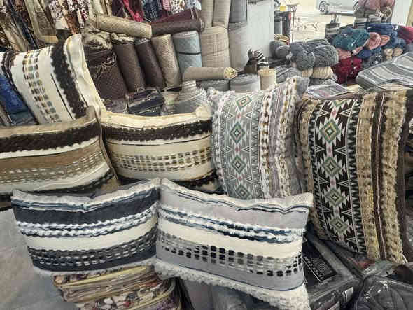 🌧️جديد الموسم الشتائي🌧️ 
🎗️ وجه مخدة فرو بوهيمي قياس 70*45 🎗️
      
للحجز والاستفسار مراسلة بريد الصفحة 📩
او التواصل عبر واتس ***********

🚐🚐تتوفر خدمة التوصيل🚐🚐

العنوان/ديالى جلولاء قرب سوق الجمعة
