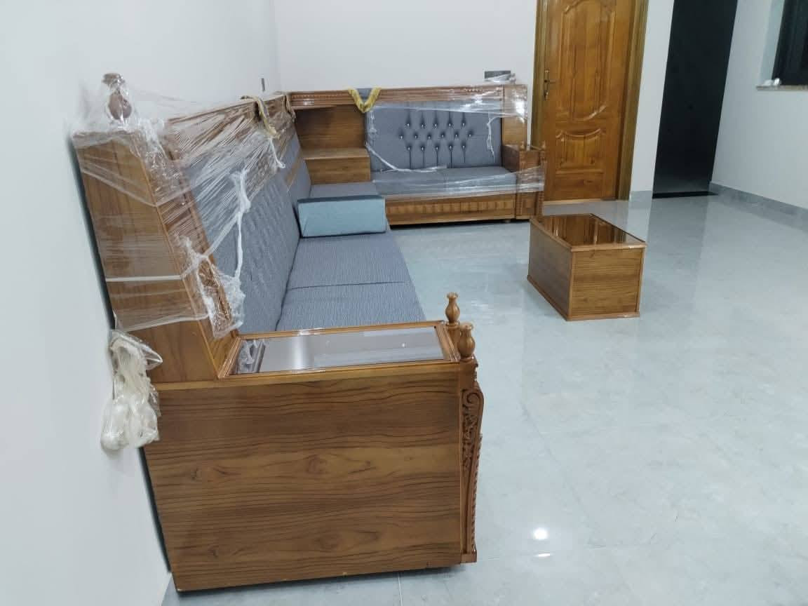 السلام عليكم
ديواني عثماني صاجر درجه اوله 
سعر المتر 130 اسعار تنفسيه 
خشب روسي 
بلوك بورد صاج 
ضمان 5سنوات 
مكاني بغداد تاجي
  وتساب  ***********
