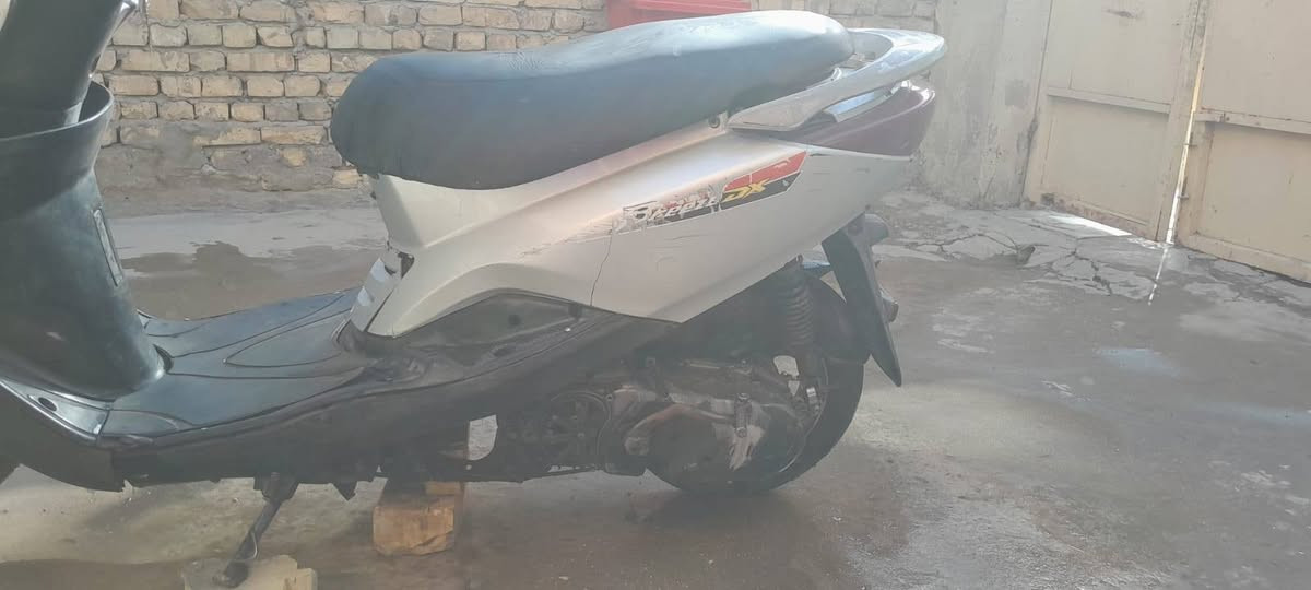 سلام عليكم دراجه ابريز  كفراته كامله كوم حديد 200نهايته مكاني بغداد الشعب رقمي ***********
