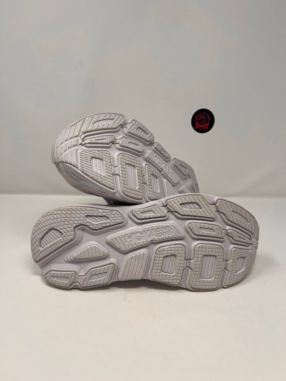 متوفر ✅
Hoka
الحجم:44(28cm)
الوصف: باله فيتنامي نظافة 💯، بمه في الراحه والنزاكه قطعه اصليه

السعر:   45 الف دينار عراقي.

🚚 يوجد توصيل لجميع المحافظات وجميع المناطق في العراق

ادخل انستا شوف القطع القويه المتوفره 
https://www.instagram.com/hermes.storex?igsh=MTQwdWQ4OTZ1YmxoMg%3D%3D&utm_source=qr


**إذا كنت صاحب هذا الإعلان وتريد حذفه لأي سبب، رجاءا أرسل رسالة إلى الدعم الفني**