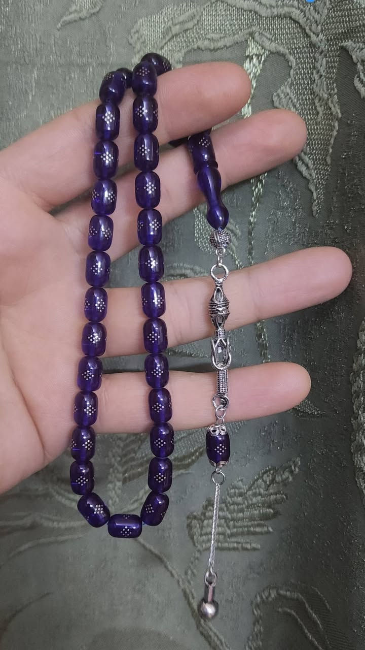 السلام عليكم 
سبحة فاتوران شبابية 
مطعمة بالفضة
اليحب يقتنيه يتفضل خاص 
متوفر واتساب 
***********
تحياتي للجميع
