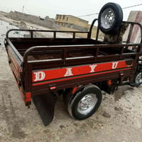 للبيع موديل 2014 رقم ابيض كوت مكلف بالنشر07844813927