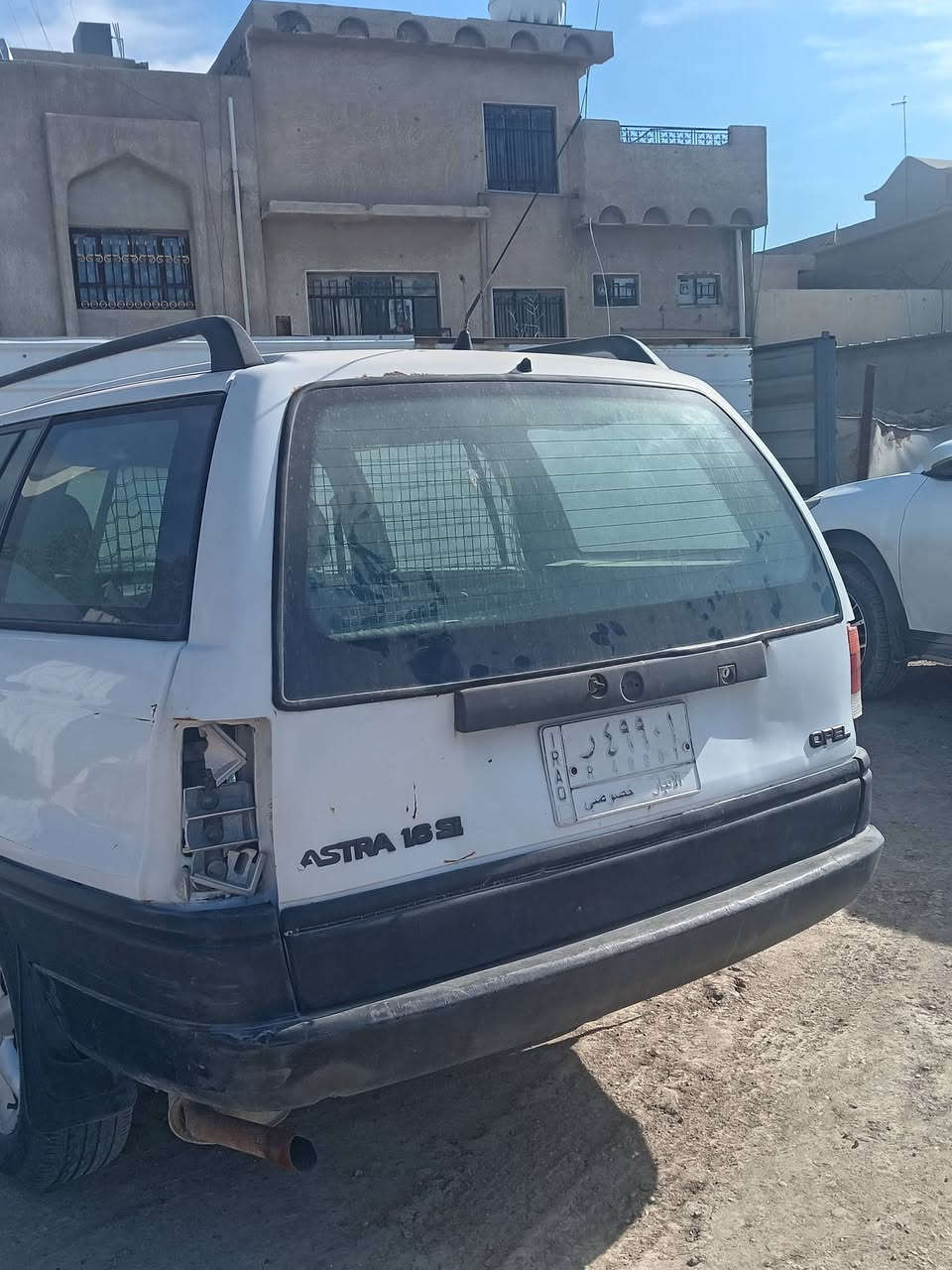 اوبل استره ستيشن موديل 1994 للبيع
بيضاء رقم انبار
محرك 1600
السنويه لغايه 2029
الرقم الأتصال ***********

السعر 20 ورقه وبيه مجال
