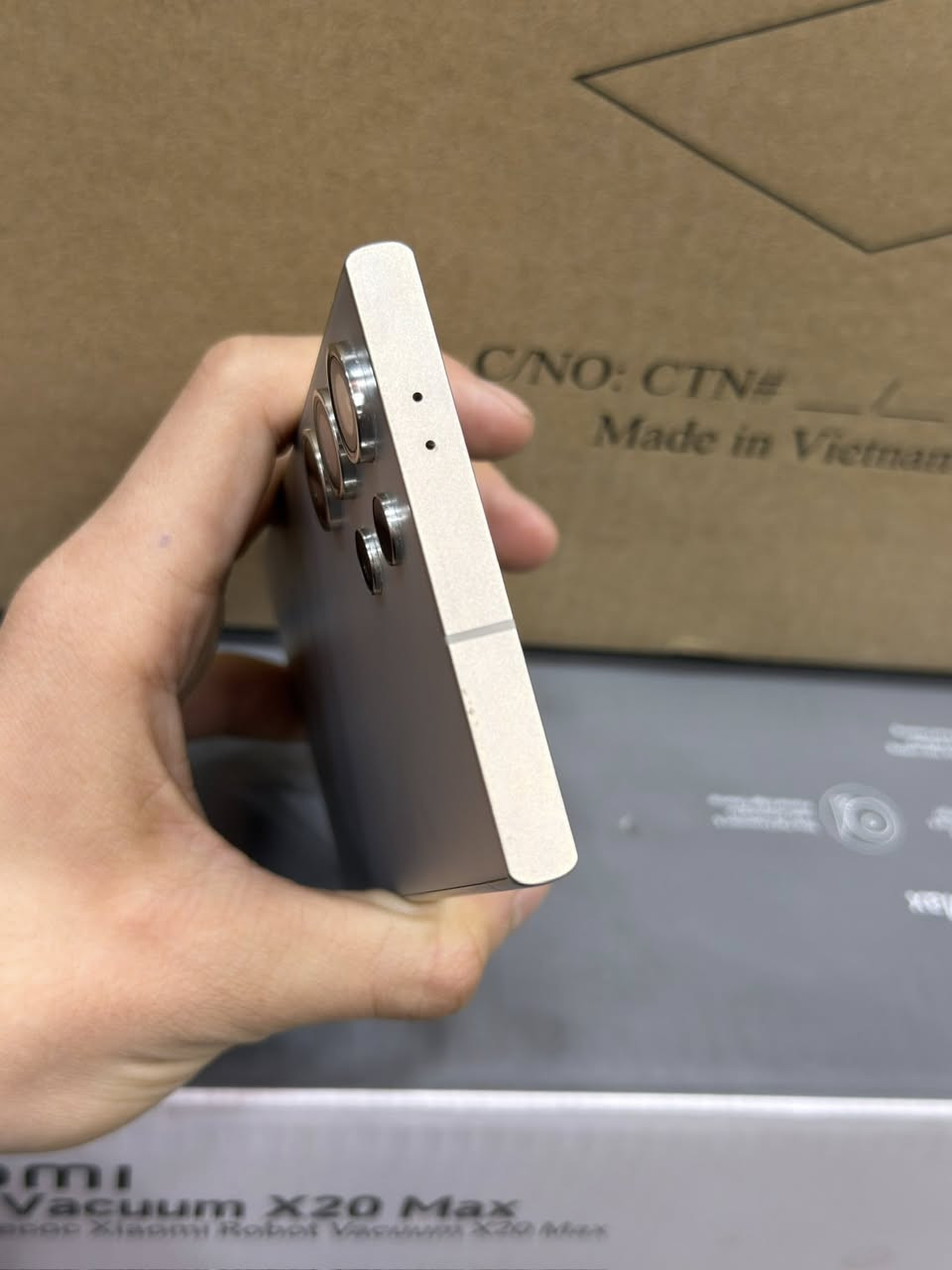 سامسونك s24
لون رصاصي بدون كارتونه
ذاكره 512 جهاز نضيف
مكاني بغداد 
***********
