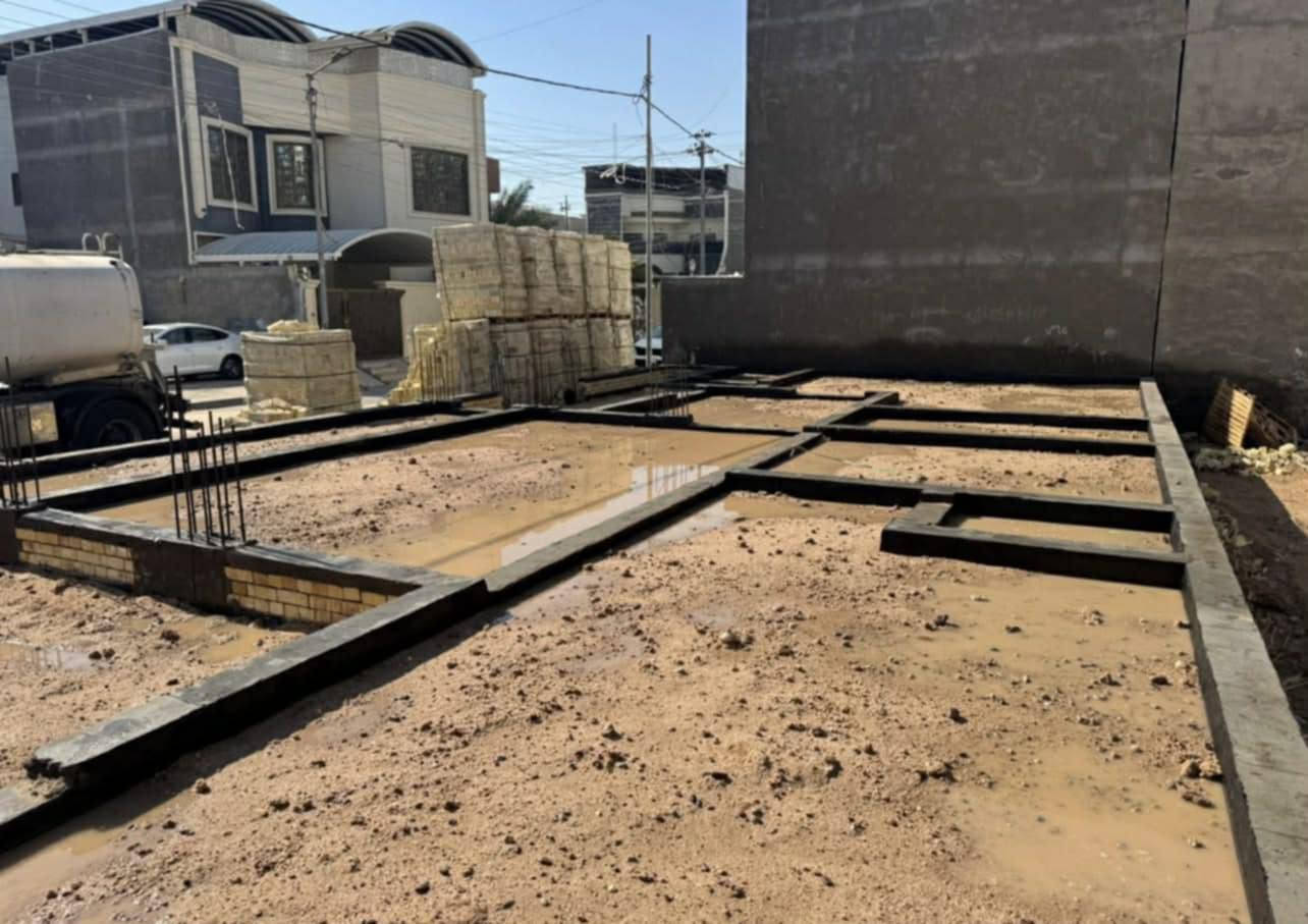 تقدم لكم شركة الجوهرة للمقاولات والبناء العامه أفضل العروض وبأسعارتنافسيه مع ضمان بجودة المواد والعمل  ضمن شروط تدون بين الطرفين مع الالتزام بموعد التسليم للزبون بالوقت المحدد واليكم تفاصيل العمل 
بناء هيكل درجة اولى سعر ٢٠٠ ألف لمتر لواحد بناء طابوق (طيب) تفاصيل العمل
أولا تسيقيط الخريطه

نقوم بعمل الأساس تسليح الجسور بالحديد  درجه اولى ١٦ ملم وثم نقوم بعمل القالب الخشب وصب الأساس بالاسمنت المقاوم للاملاح

يكون الصب مركزي

ارتفاع الأساس ٤٠ سم والعرض 60سم كذلك - نقوم ببناء البتلو بطابوك العماره طيب مع الوزن والقياسات وصب الكوبلن ولبخ وصبغ بماده البرايمر مانع رطوبة والاملاح وبعدها دفن

دفن لبتلو بلسبيس  بناء فوق البتلو مع تثبيت اطارات الخشب وفريم الحديد خ نقوم بعمل الرباط القالب وتسليح الإيراني ۱۲ ملم وصب بالاسمنت العادي

د البناء فوق رباط حتى يكون ارتفاع البيت من الداخل ٣,٥٠م

نقوم بعمل القالب سقف مع تأسيس شبكه الكهربائية وتسليح بالحديد  درجه اولی ۱۲ ملم + جسور مخفيه عندا الحاجه + درج دائري أو عادي حسب الطلب  

 وعدنا ألك سوالف مجانية 😍 ( مميزين بكلشي )😉

  👇👇 مجانا 👇👇
- تصميم الخارطة ( مجانا )
- تسقيط الخارطة ( مجانا )
تصميم الواجه    ( مجانا)
رش ماده الكلورادين مبيد الارضه والحشرات  (مجانا)

* ما عليك بس تراسلنا 💬 وتعرف برنامجنا واسعارنا 💯👌
* العنوان / البصرة - ابي الخصيب 
* ( ***********)  
 🟩 وتساب

 *****  ***** البصرة, العراق
