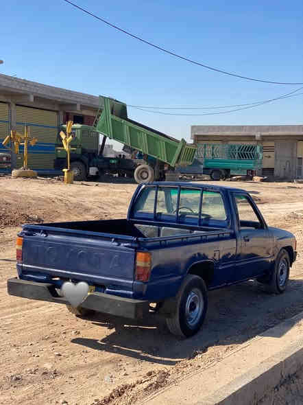 سلام عليكم للبيع بيكم تيوتا ٨٥  مصبوغه عام سياره محرك كير زينات أربعه كير بلاد رقم كركوك راعيه موجود سنويه ٢٠٢٠ ساقطه تحويل أو وكاله  كهربياته زينه  الباقي شوفت عينك 
سعر ٢٥ ورقه وبيه مجال للطيبين لاستفسار. اتصل *********** مكاني ديالى جلولاء
