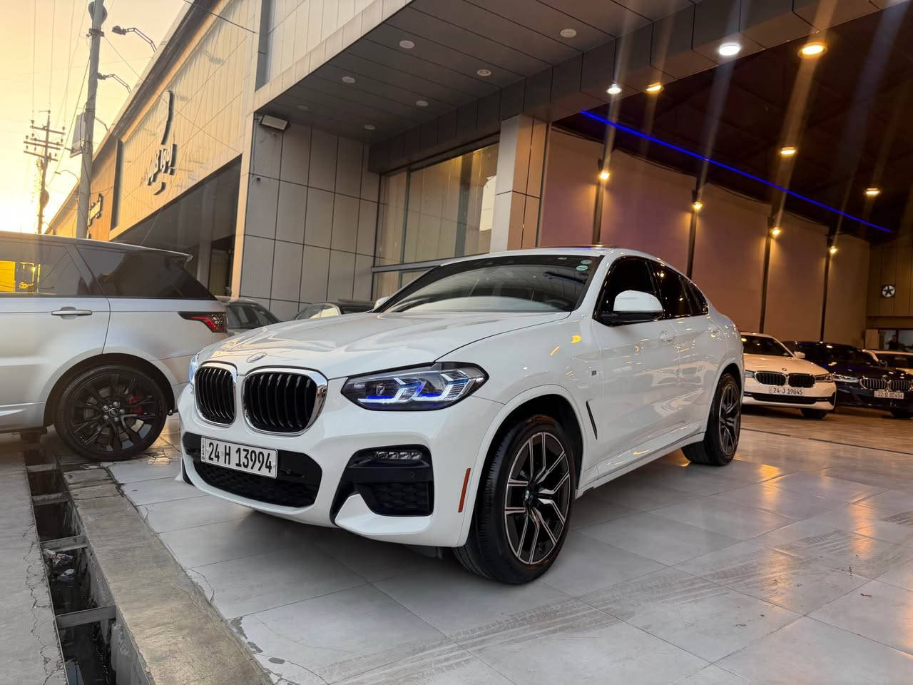 BMW X4 2020
M باكيج بيلاد 
لايتات ليد ليزر 
حساس امامي خلفي 
رادار امامي خلفي جانبي 
داخل قهواي 
شاشة كبير كار بلةي 
كشنات جلد هيتر ميموري 
جاملغ خلفي و ربع صندوق صبغ 
بدون ارباك 
٢٥٨$
***********
*********** أربيل, العراق
