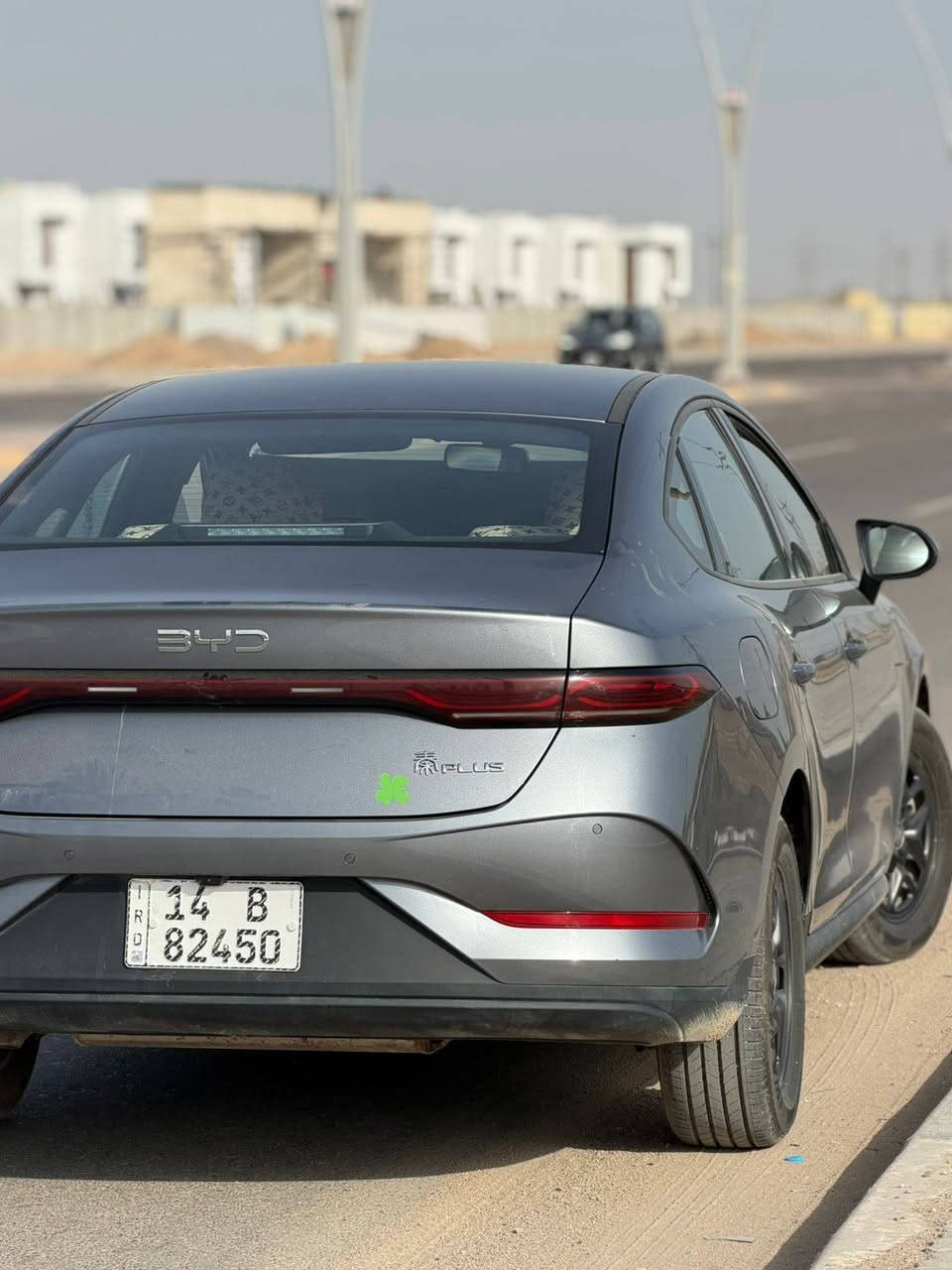 السلام عليكم بي واي دي كن بلاص كامله من غراض كلهن موجوده ماشيه 16000 الف سياره كفالة من كلشي سياره بسمي وسيارة كامله من كل نواحي من ناقصها شي ومكاني الجزيرة شارع الإمام زين العابدين رقمي ***********
