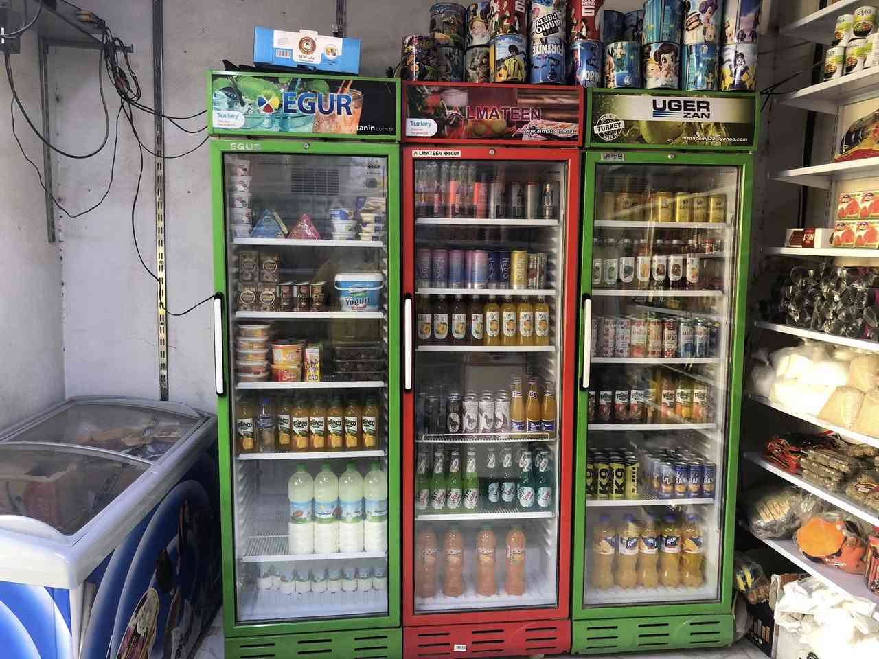 السلام عليكم
اسواق للبيع 
العنوان السراي شارع الكراغول 
للاستفسار 
***********
