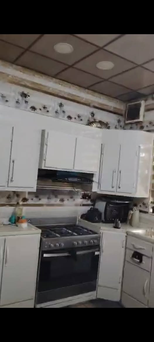 #عقار- للبيع ✅
🏠طابو زراعي سند 25 اقرار محكمة مساحة 150 م السماوة (الغسل) خلف مدينة الالعاب القديمة النزلة الاولى
🏠 بناء حديث 
📌 شارع مقرنص مجاري كهرباء..
البيت طابقين.
الطابق الارضي كراج سيارة استقبال  وصالة و مطبخ و غرفة واحدة ومجموعة صحية.
الطابق الثاني ٣ غرف وصالة ومجموعة صحية
السعر 💵 110 مليون قابل للتفاوض
للراغبين بالشراء تواصل على الواتساب او الاتصال على الرقم التالي ***********
عنوان المكتب السماوة أم العصافير مقابل جامع الزهراء 
🔺 ملاحظة: عمولة المكتب 1٪ من البائع والمشتري غير قابلة للتفاوض 
🔺 للراغب في عرض عقاره لدى مكتبنا تواصل خاص مع ذكر تفاصيل العقار 
📌من لديه طلب شراء وجاد بالشراء سنوفر طلبه باسرع وقت ممكن من قطع ودور سكنية وهياكل ودوانم
