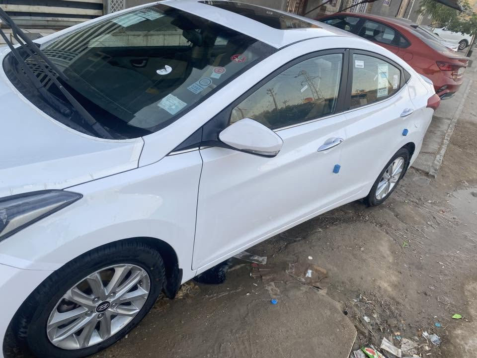 السلام عليكم
إلنترا 16 خليجي فول مواصفات مكفوله
محرك 1800 
اللون ابيضّ 
ماشية 300الف 
السعر 130 وبيها مجال 
المكان الناصريه مركز 
للاستفسار الاتصال ***********
