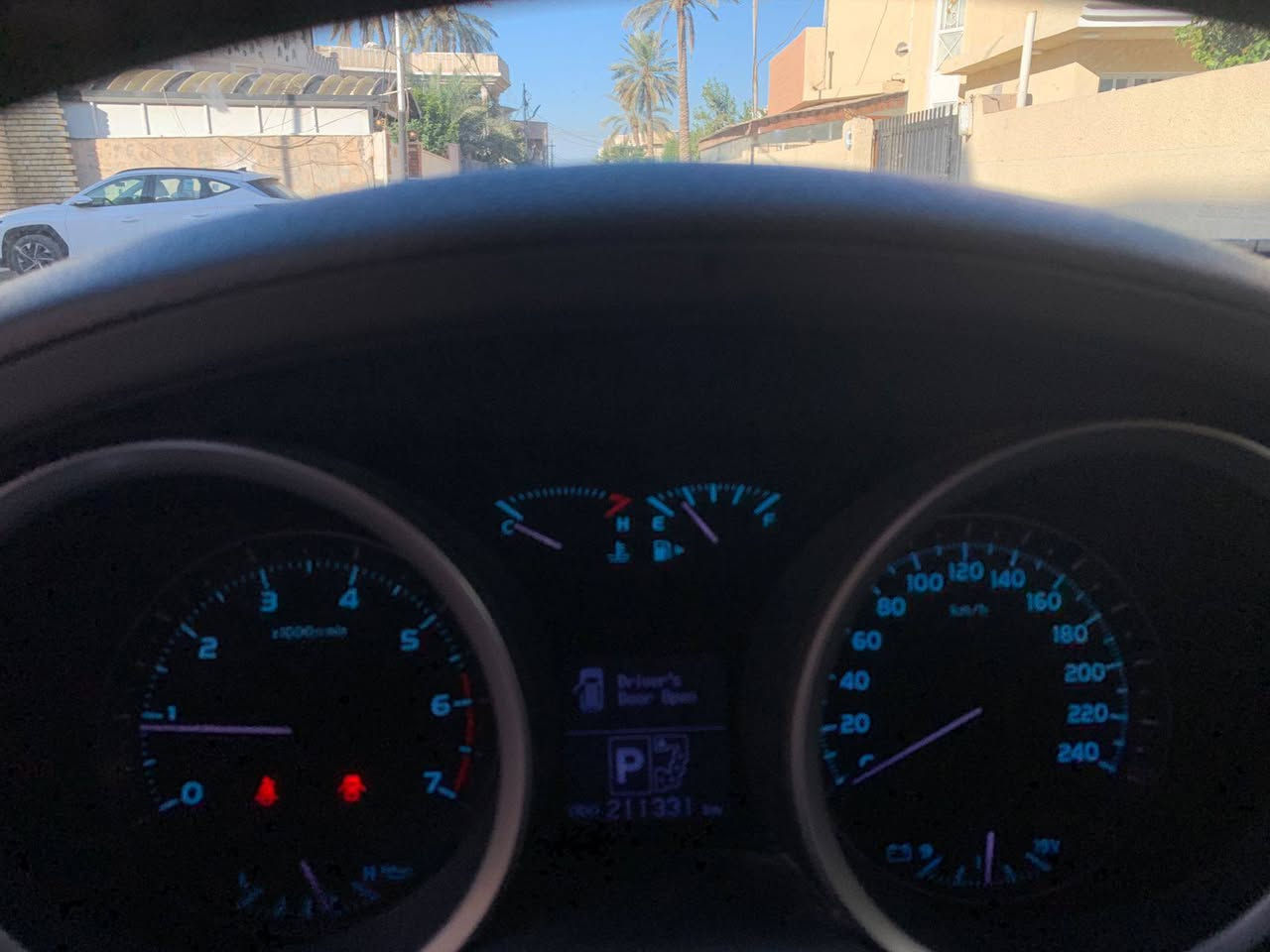 السلام عليك... لاندكروز جكسارة للبيع 
سيارة مكفولة كفالة عامة  موديل 11ستينية مواصفات  لكزز للتواصل الرقم(***********)
