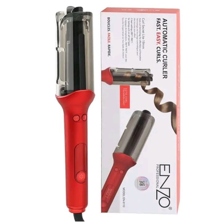 ENZO Automatic Curle
Curl Secret Lite 19mm

AUTO-CURL TECHNOLOGY: تقنية اللف الأوتوماتيكي - تسحب خصلة الشعر وتلفها لوحدها
قطر الأسطوانة 19mm: لعمل تموجات متوسطة الحجم وكيرلي محدد
درجة الحرارة: تصل إلى 380°F / 193°C ظاهرة على الشاشة
3 إعدادات حرارة: 280°F / 320°F / 380°F تناسب كل أنواع الشعر
FAST. EASY. CURLS: سريع وسهل ويعطي كيرلي مثالي
BOUCLES. FACILE. RAPIDE: كيرلي سهل وسريع

دواعي الاستعمال 
عمل تموجات وكيرلي أوتوماتيكي: بدل الفير العادي، الجهاز يلف الشعر بنفسه بضغطة زر
توفير الوقت: مناسب للاستخدام اليومي لأنه أسرع من الطرق التقليدية
لجميع أنواع الشعر: إعدادات الحرارة المتعددة تناسب الشعر الناعم والخشن والمصبوغ
للمبتدئات: سهل الاستخدام وما يحتاج خبرة، يقلل خطر الحرق بسبب الغطاء الواقي
تصفيف سريع للمناسبات: يعطي مظهر كيرلي مرتب وثابت في دقائق

ملاحظة مهمة: هذا جهاز تصفيف حراري، وليس "دواء" له دواعي استعمال طبية. يُستخدم على شعر جاف ونظيف مع واقي حرارة لتجنب تلف الشعر.


**إذا كنت صاحب هذا الإعلان وتريد حذفه لأي سبب، رجاءا أرسل رسالة إلى الدعم الفني**