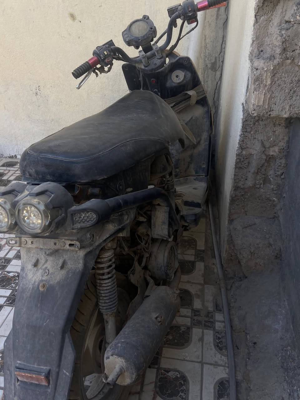 السلام عليكم دراجه للبيع كوم حديد هيه الدراجه شغاله بس نقصها سلف بس صارلها فتره متروكة


**إذا كنت صاحب هذا الإعلان وتريد حذفه لأي سبب، رجاءا أرسل رسالة إلى الدعم الفني**