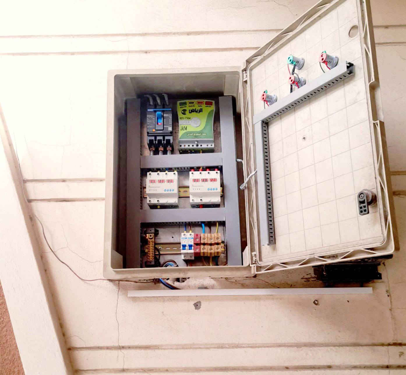 ترتيب بورد بسيط قبل العمل وبعد العمل شويه تغير مكاني زعفرانيه
***********
