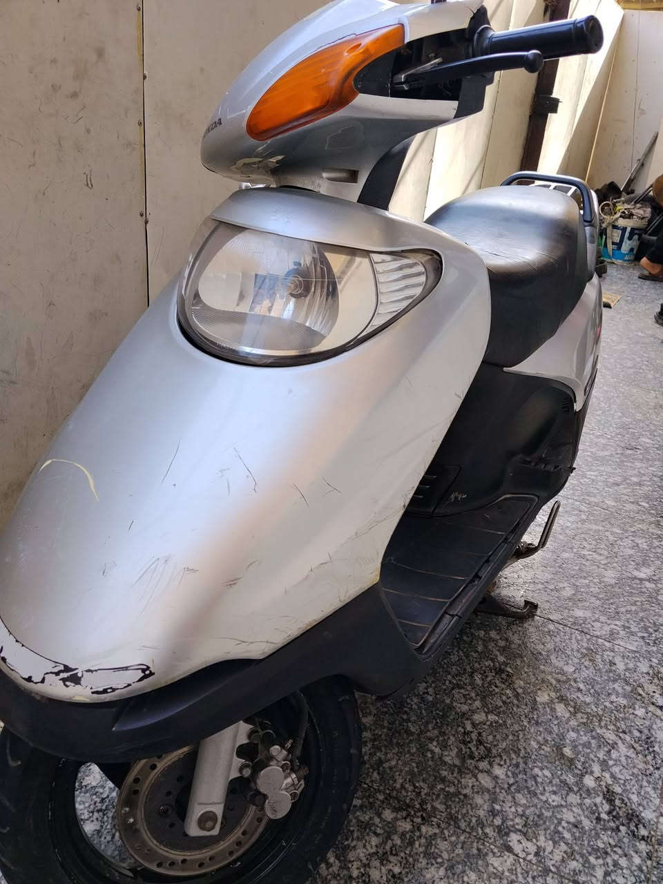 السلام عليكم دراجه سبيسي ياباني من طول لطول سلف هندر كفر بلادي 5 خمس ختومات شرط حتى كلجاته بلاد مال جناي كهربائيات كله شغاله من طول لطول حتى صالنصه بلاد مكينه ممفتوحه فقط فيلسه مكاني بغداد بلديات *********** سعر.  375 و بيه مجال للطيبين
