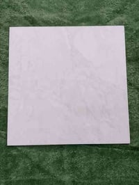 سمك ١٤ ملم تقريباً، بورسلين ايراني بقالب اسباني و إمتياز إيطالي قياس ٦...