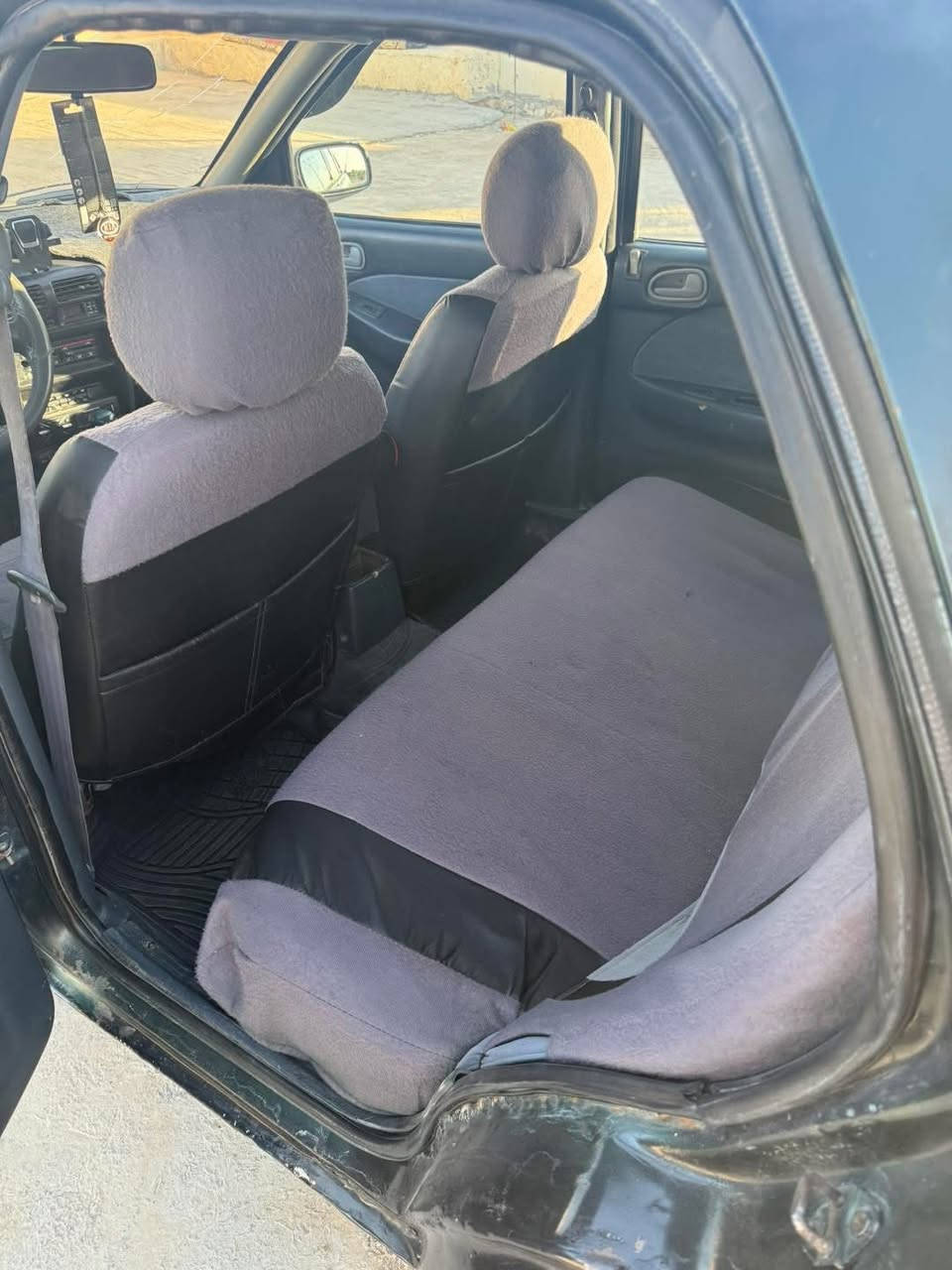 كيا سيفيا موديل 93
محرك وكير نظيف
محرك مفتوح 
صدر  امامي خلفي نظيف
رقم الجديد السنويه لل29 
مكان السياره الانبار حديثه 
***********
