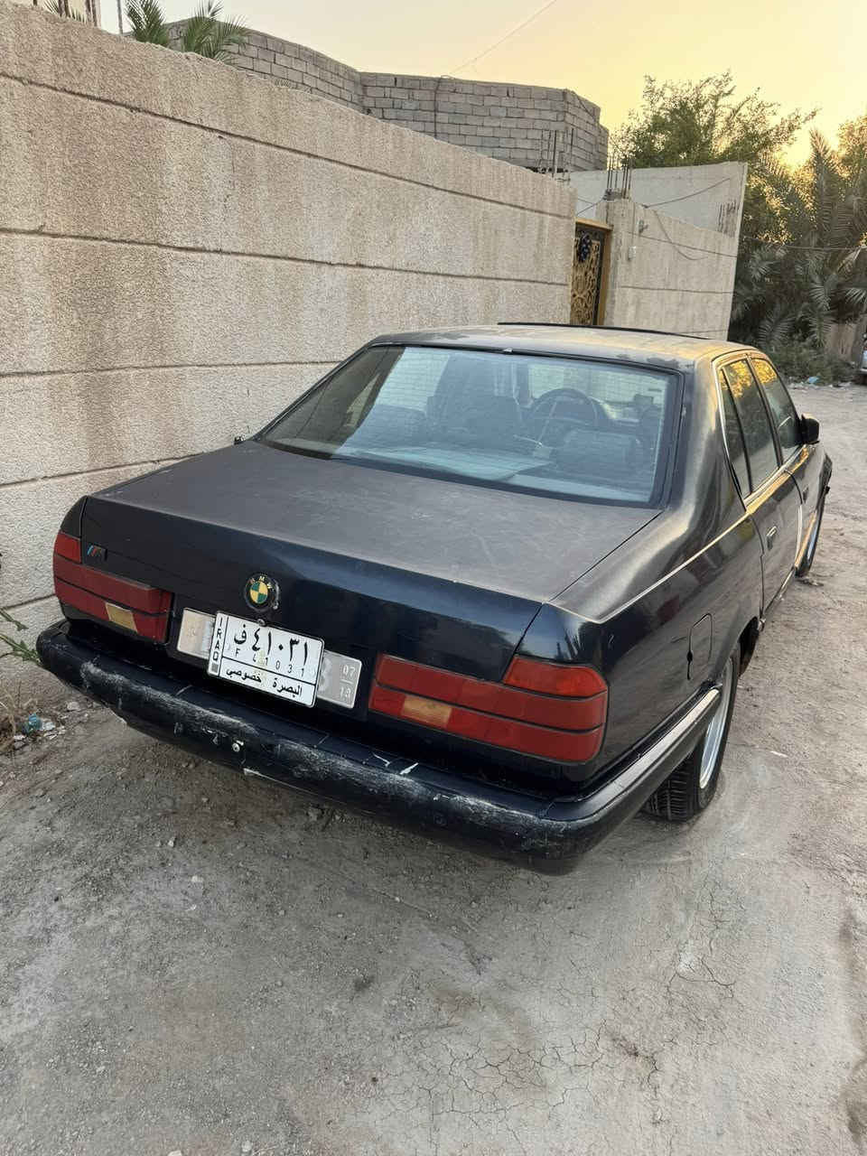 السلام عليكم سيارة bmw. بي أم للبيع موديل 1993 المكينه بيها صوت  السيارة باسمي رقم الهاتف *********** عنوان ابو الخصيب وتساب موجود السعر 35 وبيها مجال
