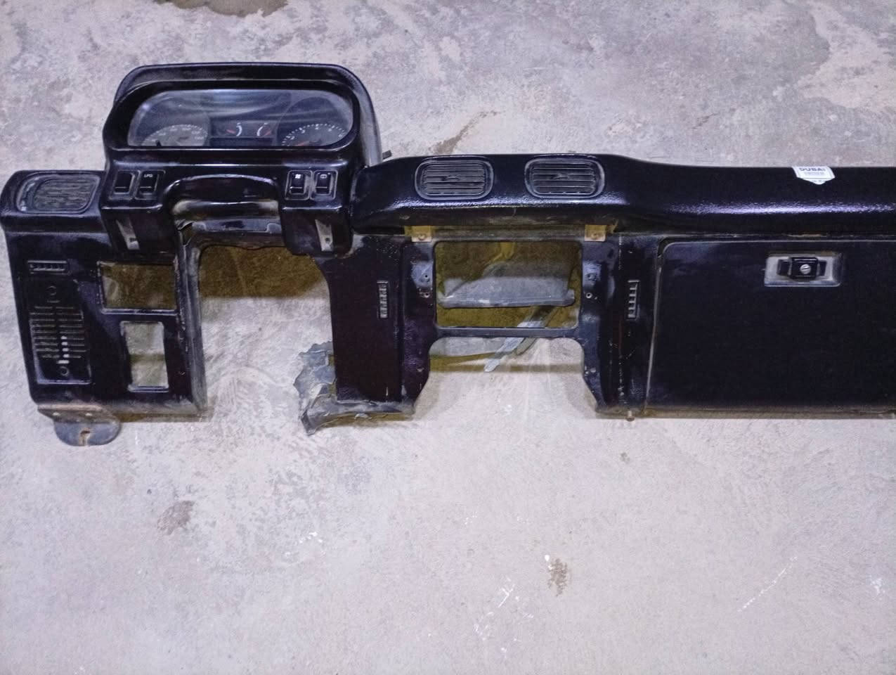 سلام عليكم مرخصة مدير الكروب دشبول كالوبر ألفين نضيف كلش مع الكيجات .كامل
السعر 100 الف .
الرقم بي واتساب .***********.
العنوان بغداد مدينه الصدر.

ا
