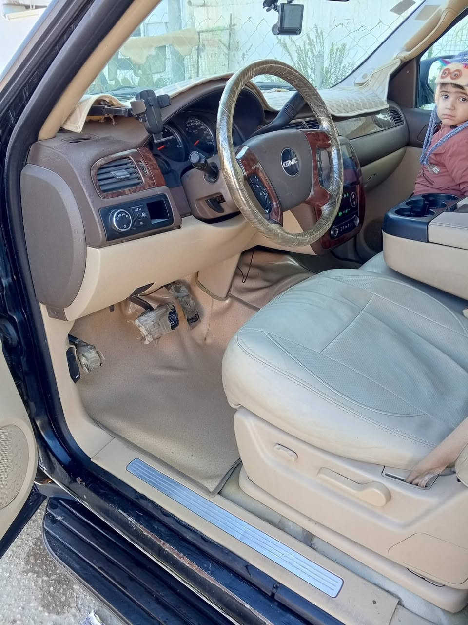 السلام عليكم جمسي موديل 2009 خليجي كفاله عامة سنوية ل 2030 رقم بصره مميز كير محرك اكسن خيرمن الله منظومة زنون تخم تاير دواخلها جدد خطها بغداد نجف السعر 150 للاتصال *********** فقط بيع بدون ومراوس مستعجل على البيع وبيها مجال
