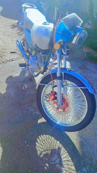 شباب دراجه موديل 2025 جديده للبيع سعر 550وبيه مجال اللاسفسار 077077171...