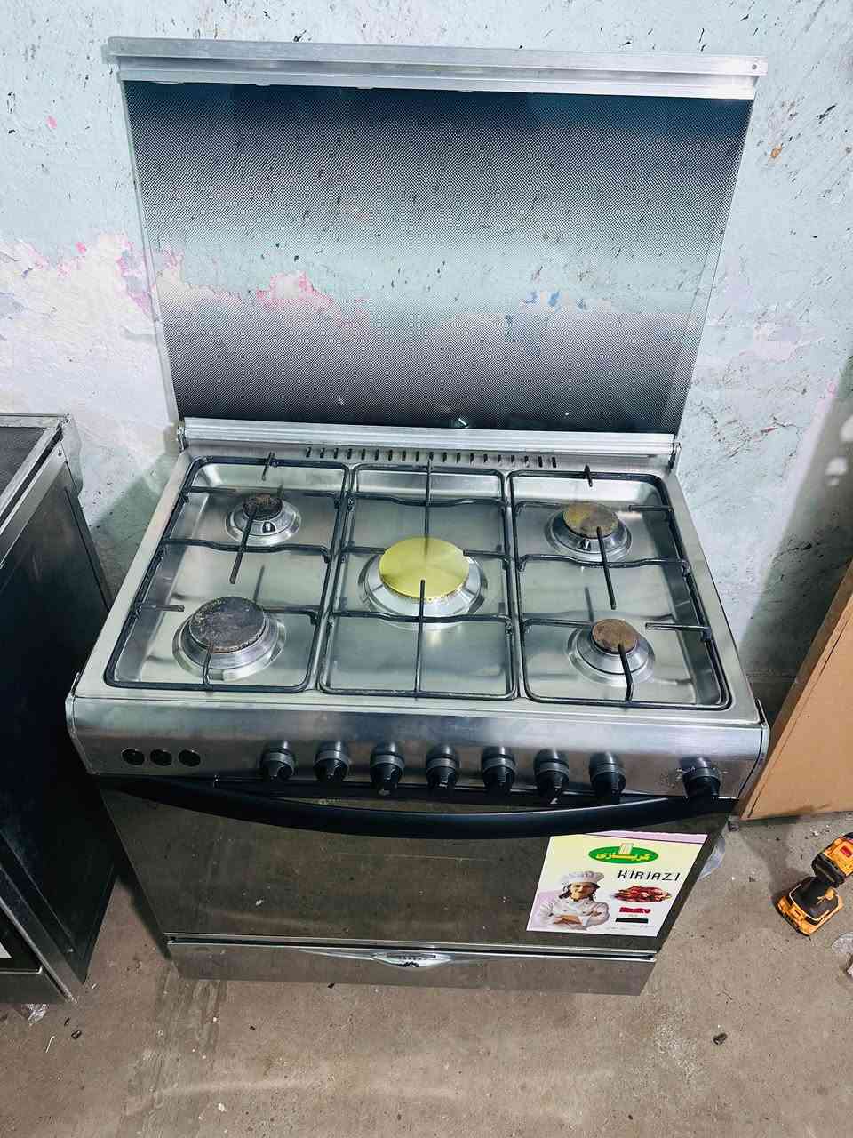 طباخ يونيفيرسال مصري شرط الشغل علفحص العيون والفرن السعر 170وبيه مجال الشري *********** كركوك, العراق
