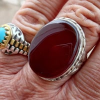 عقيق يماني كبدي • أصلي • ٢٫٥×٢ سم