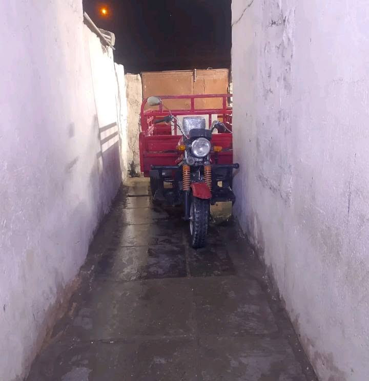 السلام عليكم اخوان ستوته دايوان فحل موديل 20 فحل نظيفه سعرها 950 مكاني بغداد الكرخ رقم‏‪***********‬‏

