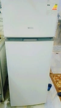 ثلاجه للبيع نضيفه استعمال قليل مكان كوت زين القوس سعر120 بيها مجال قلي...