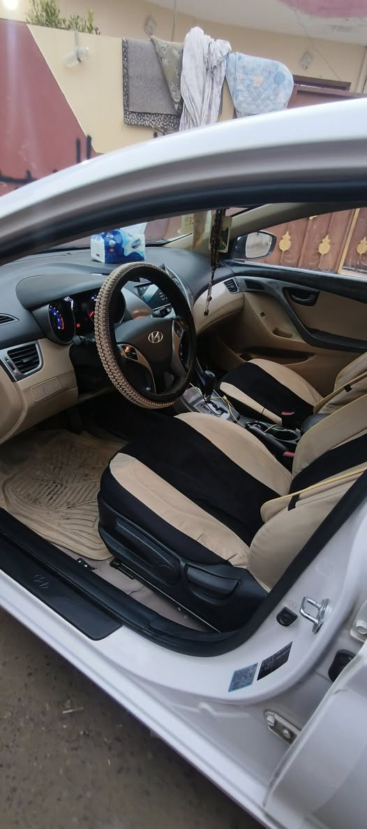 النترا للبيع موديل 13 حجم المحرك 16 رقم دهوك سنويه تنهي ب 2030 هزه جديده بيها تقليم  باب النفر ودوسه بيها صبغ شبرين فقط السياره خير من ما عايزها بس ستر الله. رقم الهاتف *********** العنوان موصل ساده بعويزه
