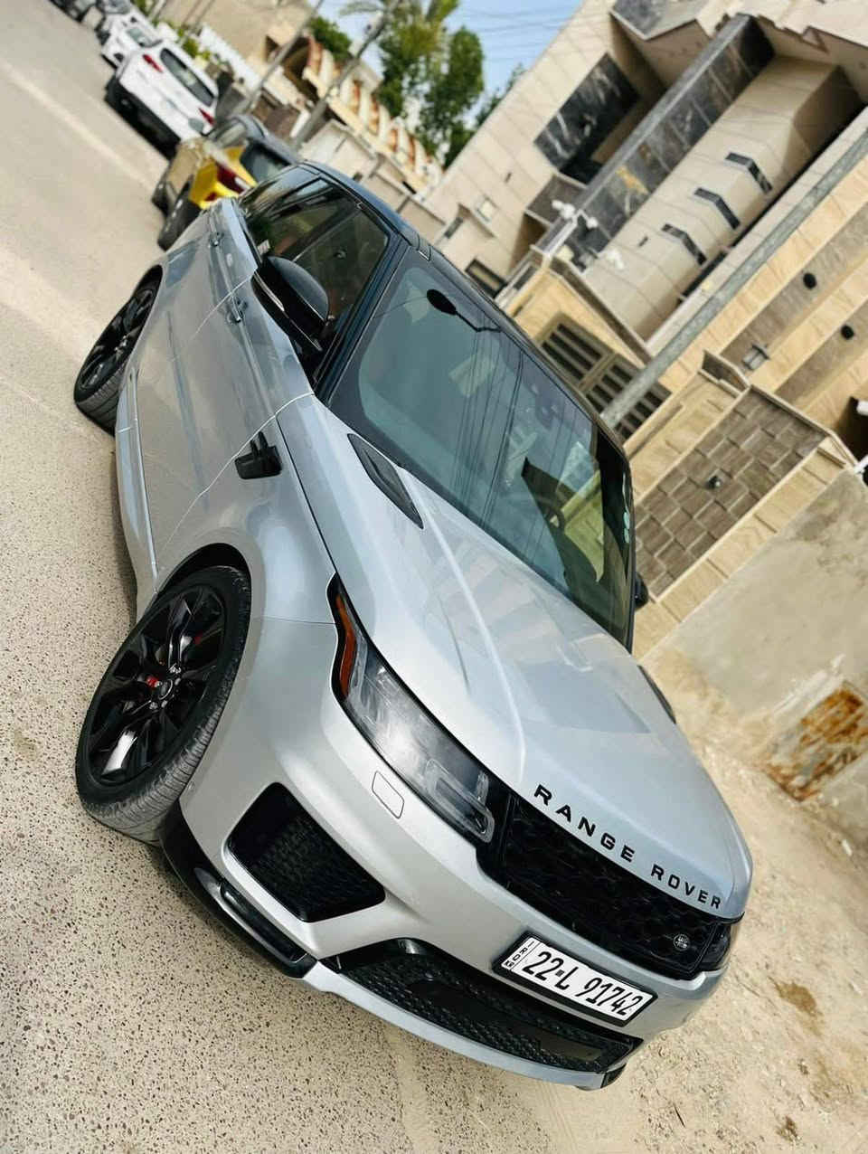 السلام عليكم

‏🇬🇧🇬🇧رانج روفر 2022 🇬🇧🇬🇧HST  sport
للبيع 
وارد امريكي دخول جديد
حادث جملغ فقط صبغ 
تصليح درجه اولى عل ايدي
اني كاصه سياره ومصلحه
السياره جداا مميزه 
عداد المسافات22الف ميل
6 سلندر سوبر جارج بانزين 

🛑داخل احمر مميز فقط يجي بالاوتو 
🛑 3شاشه 
🛑 جكات ٣ وضعيات 
🛑رادار جانبي بل مرايات 
🛑 نظام صوت ميرديان (خرافي )🎧🎧
🛑رادارات جانبيه وخلفيه  +5بصمات ابواب 
🛑فچوج 6 بستم الاماميه
🛑بانوراما قماره شامواه داخل كله كربون فايبر
🛑حساس امامي هلفي
🔴لايت زنون
وبعد هوايه موصفات

 اخوان السياره جديده
بسمي تحويل مباشر رقم اربيل 
بشرط الفحص  

مكاني بغداد زيونه 

*********** للاستفسار

