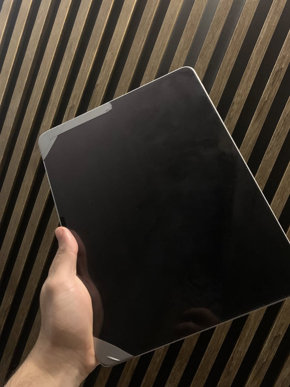 أيباد 11 برو الجيل الرابع . 12,9 بوصة … ذاكرة 1ت باتري 94 الجهاز كلش نضيف . وضمانه 200 سنة اي اشكال بي مرجوع .. مراوس بجهاز وحسب الجهاز او ايباد m2  الحجم الاصغر اما بيع السعر 850 .. تواصلوا وياي ع هذا الرقم *********** . وتحياتي للجميع
