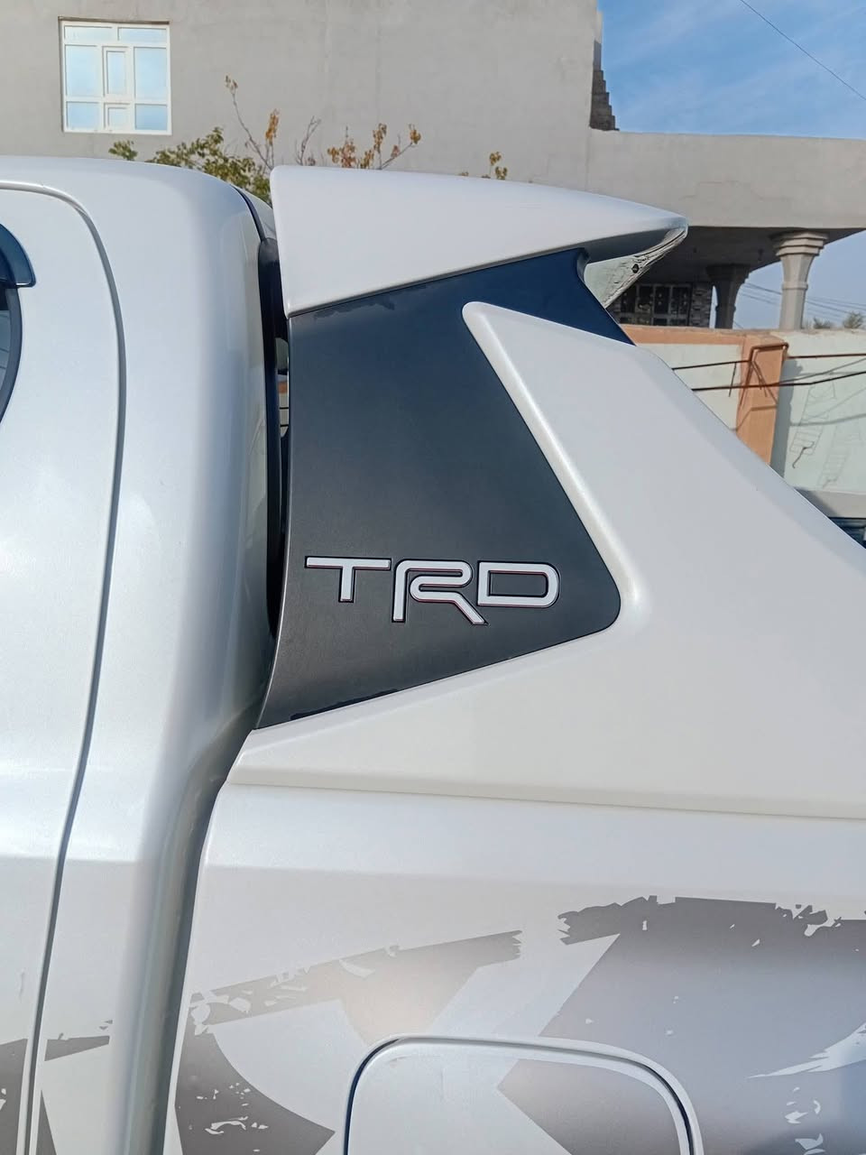 السلام عليكم 
#للبيع مرزي TRD
موديل 2020 رقم اربيل 
مواصفات  فول الفول 
فور ويل  V6 
 #كلين   فقط بارد جدا بسيط 
السعر 310 💲 بيها مجال 
ترهم مراوس بسيارة رقم شمال
 مع فرق نقد 
الاتصال 
***********
***********
مكان السيارة 
صلاح الدين الشرقاط اسديرة وسطى
