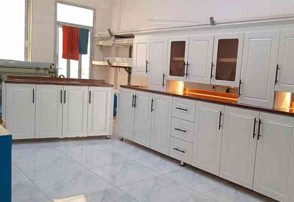 مطابخ الامير.    تفصال تزكام 
قياس 3 امتار ارضي وملحق
وسنك متر ونص. كامل مرمر
للستفسار ع خاص او تساب ***********
