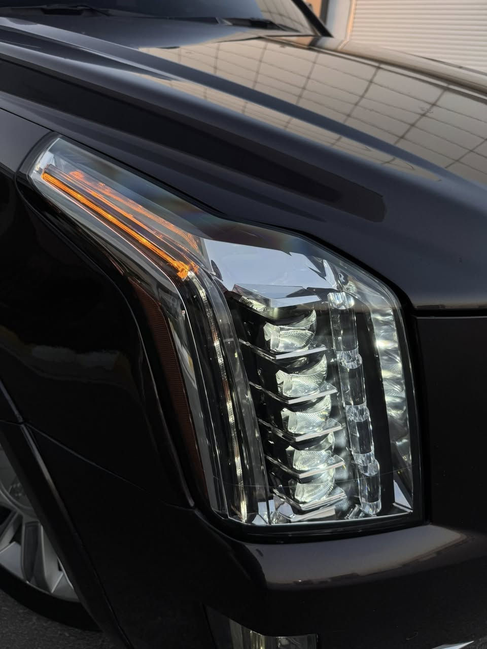 ﷽
                 CADILLAC ESCALADE PLATINUM 2016
▫️كاديلاك أسكاليد موديل 2016 
🔹مواصفات پلاتينيوم فول مواصفات ١/١
🔹لون مميز ( لون قهواي  )

▫️محرك V8 تمانية سلندر🔥
🔹كير و محرك بشرط
بدون صوت و بدون صرف بدون خلل
🔹ماشية  73  الف حقيقي

▫️سيارة كلين تايتل مكفولة كفالة عامة ✅
🔹مكفولة حتى دعاميات بشرط بدون صبوغ
🔹بدون صبوغ بدون شخت و بدون رصعات
🔹سيارة حيل حيلوة جديد جديد ماشاالله
🔹سيارة كل على وضع شريكة لوك لوك

▫️مواصفات پلاتينيوم
( بصمة - فتحة - فور ويل - دبل رادار  أمامي و جانبي - رادار خط طريق - داتاشو - خمس كاميرات - صندوق شفت - سقف DVD - شغال - شحن موبايل - قاصة - كشن جلد مساج - كشن تتفيئة و تبريد - كشن و ستيرن خزن - كشن هزاز - تبريد مركزي - لايت ليد و زينون بيلادي - حصاص أمامي و خلفي - مراي شفت - بعد هواي مواصفات )

◽️اربع تاير ويل جديد ويل بيلادي حجم 22
🔹سيارة شرط بدون اى نواقص گير و محرك و حدادي و كاهرباى كولة بشرط
🔹سنوي و رقم و هزة جديد سنوي بأسمي
🔹 نفسي يوم / تحويل و كاله حاظر
🔹 مكان_🌆 سليماني

◽️سعر_ 338$🔐🔥
◽️موبايل_ *********** ::: ***********
____________________________________
