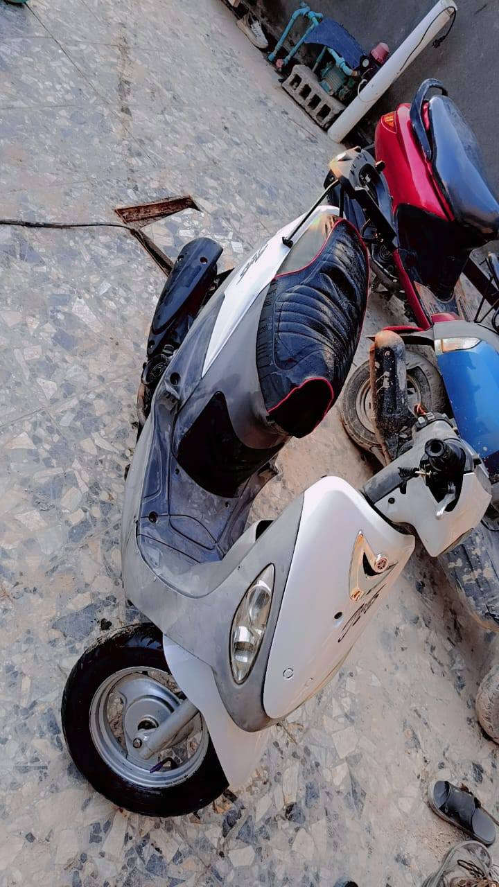 السلام عليكم ماكس منغولي للبيع دراجه حلوه جديده نظيفه ما متعوبه دراجه مال جناي محرك ناعم السعر 575 اوبيه مجال رقم***********
