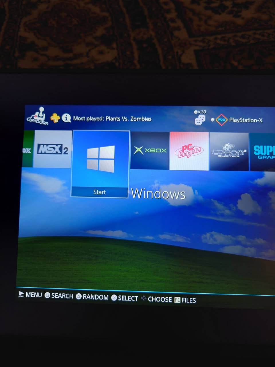 السلام عليكم
جهاز العاب 
يحتوي محاكيات 
Ps2 
Xbox 
Psp 
Ps1 
Windows 
Siga 
Atari 
Nintindo 
والباقي موضح بلصور 
يحتوي 70 الف لعبه 
تخزين الجهاز 500 كيكا 
الجهاز + شاحنه + جويستك flydigi


**إذا كنت صاحب هذا الإعلان وتريد حذفه لأي سبب، رجاءا أرسل رسالة إلى الدعم الفني**