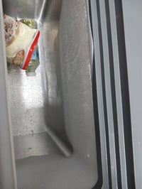 ثلاجة • للبيع
