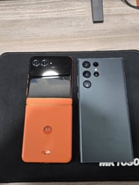 جهازين للبيع  موترلا ريزر 50s Flip ذاكرة 256 عشوائية 16 جهاز نظيف وجدي...