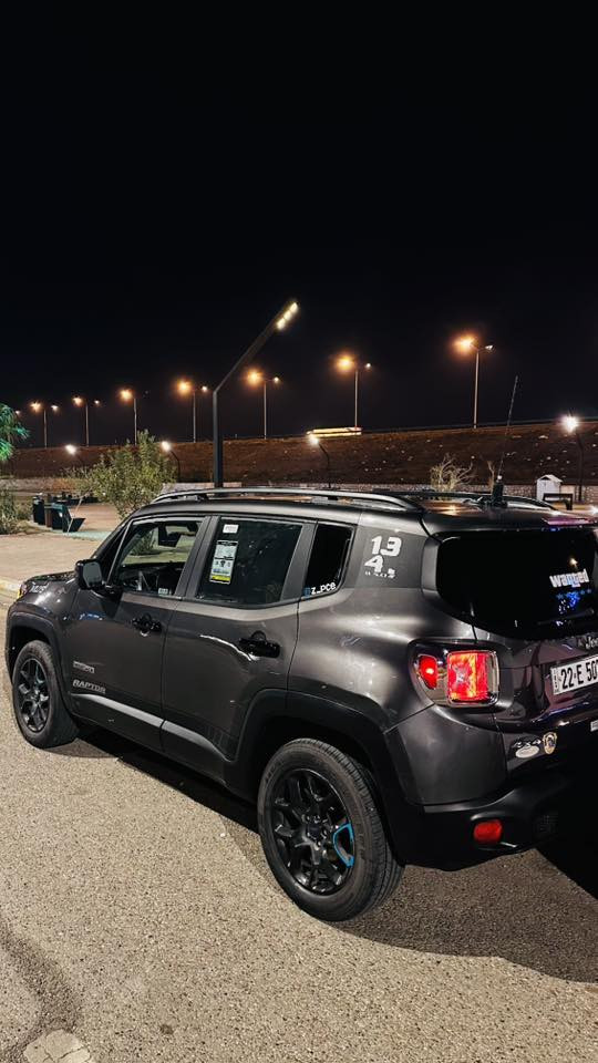 سلام عليكم جيب موديل2017البيع فوال موصفات سياره بيه ثلاث قطع سياره جاهزه من كلشي سعر خاص***********
