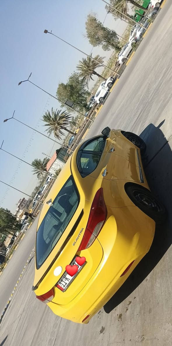 سلام عليكم النترا للبيع موديل 13
وارد امريكي ليبل واحد حادثة الباب فقط 
رقم بغداد انكليزي بسمي السنويه مصفره هيا وغرامات
محرك دوش 1800 تبرّد ثلج  كير ومحرك مكفول 
تخم تاير جديد السياره جاهز مكاني بغداد 
السعر 83 وبيها مجال ***********

