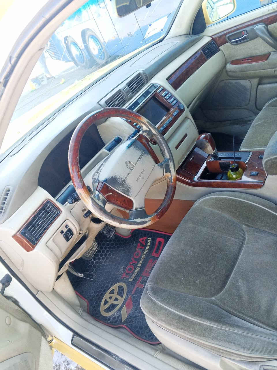 سلام عليكم ملكه 2005 وكاله او مداور لا مفحوصه ولا مدفوع كمرك  بيع او مراوس دكمتين رقم بغداد صدامي مكينه ففيتي مكفولات كير مكينه حدادية جاهزه ماعده لمشط قواعده سايفه  كصه قماره ولباقي مكفول كمبريسر جديد بس بدون غاز  وهيئة غرامات يوكعن من سعر سعرها 50 ولحد ينطي سعر من يمها شراي يتصل مكان نجف مراوس بس بيراني ماراوس ***********
