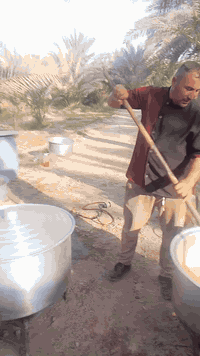 السلام عليكم الطباخ كرار التميمي طباخ كافت المناسبات بسعر مناسب الخدمت ابنا هلي وناسي في غضاء العزيزية علمن معه كامل معدات الطبخ كدوره طباخات تصلو بل رقم***********
