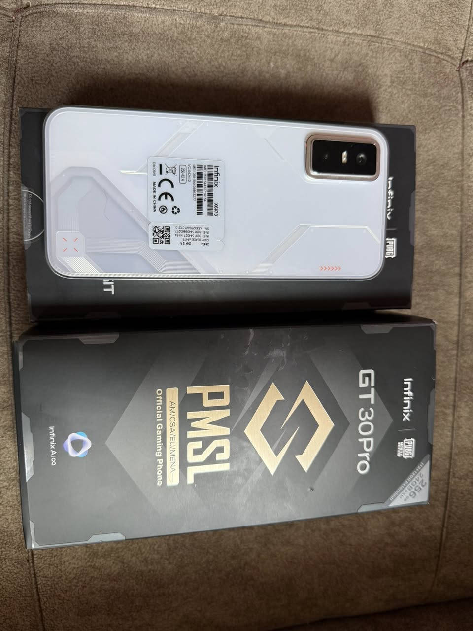 السلام عليكم 
جيتي 30 برو
Gt 30 pro
 مصار شهرين من ماخذة استعمال كلش بسيط 
كامل ملحقات كفر والمبرد وكلشي ويا 
جهاز شخط واحد مابي للبيع فقط 
السعر 300 الف 
مكاني بغداد مجمع بسماية السكني
للتواصل رقمي وبي واتساب 
***********
