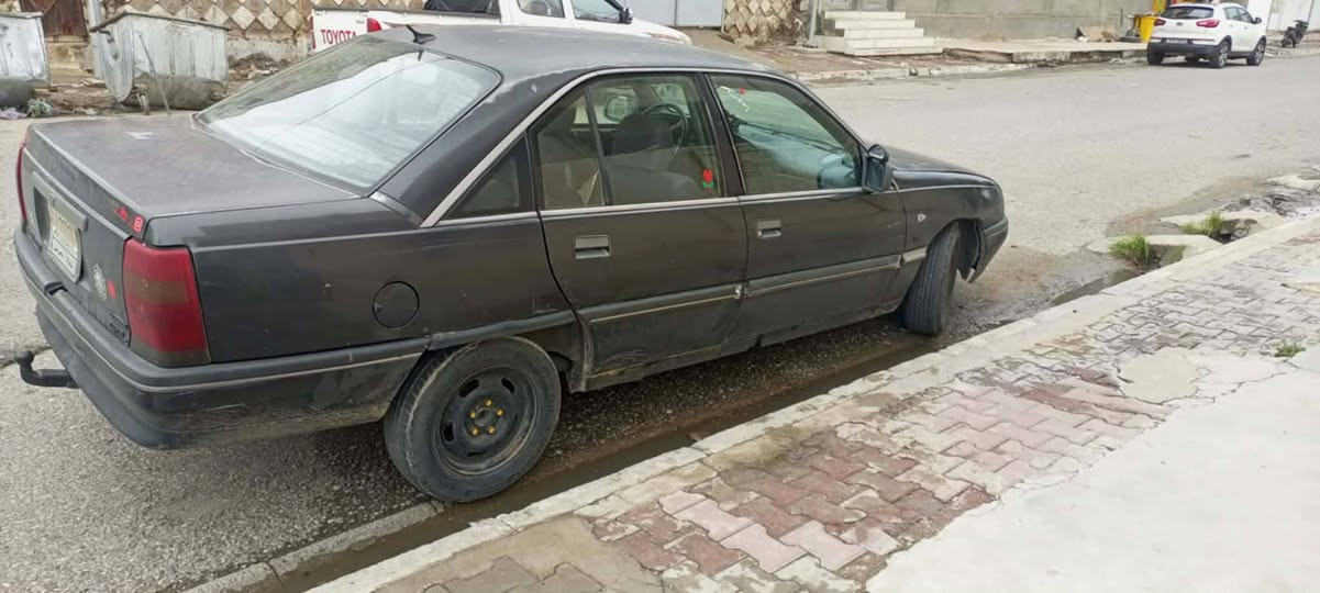 السلام عليكم للبيع اوبل اوميكا محرك بطه ٦  موديل 
١٩٩٠ رقم كركوك كير محرك شرط كهربائيات كله شغال  سنوية مشروع وطني ل ٢٠٢٩  بطاقه بنزين مابيها صاحبه موجود بكركوك شرط تحويل كامله من كلشي السعر  ٢٧ وبيه مجال مكان السياره كركوك الحي العسكري الشراي يتصل ***********
