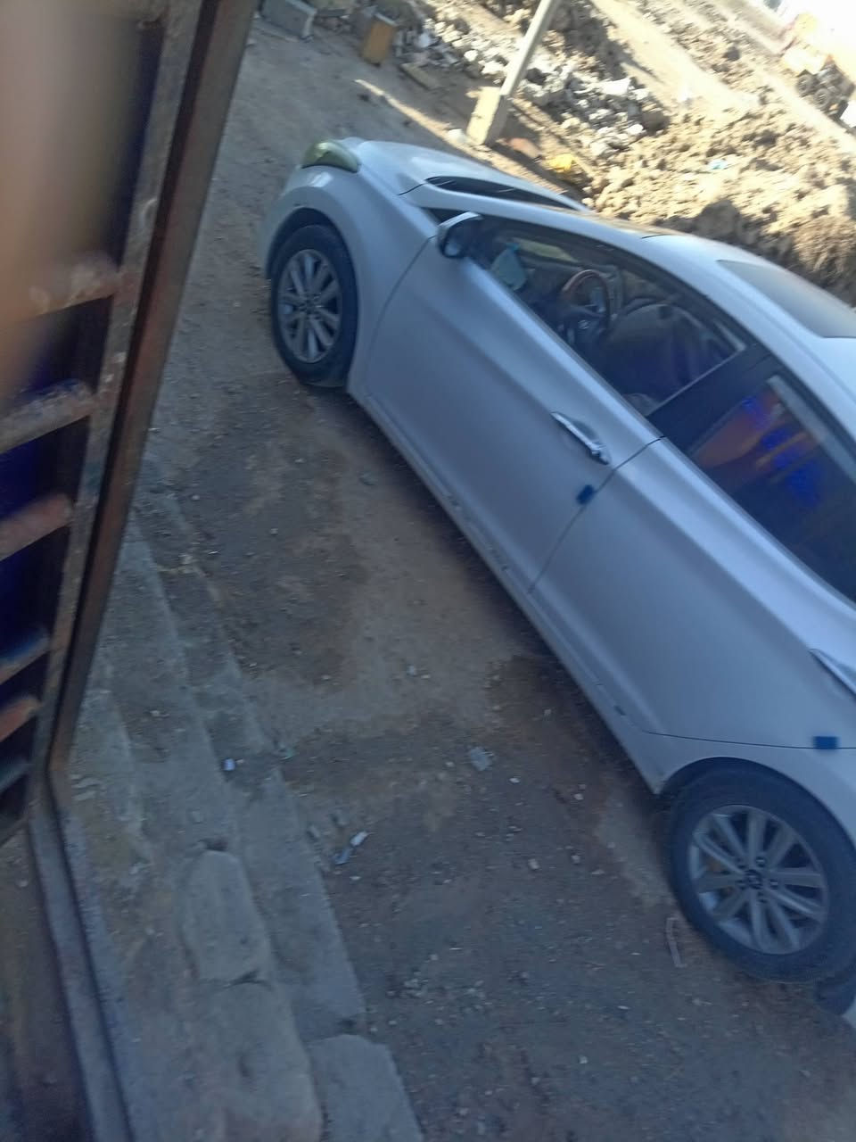 سلام عليكم النترا للبيع مديل 2016بسمي رقم نكليزي محرك كير كفاله محركه 1800دوش تحويل
ثاني يوم لستفسار ***********
