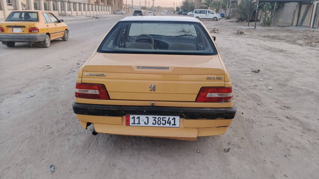 بيجو 405 رقم نكليزي بسمي البيع
السعر 35 وبيه مجال قليل المكان ديوانيه موديل 2015 رقمي ***********
