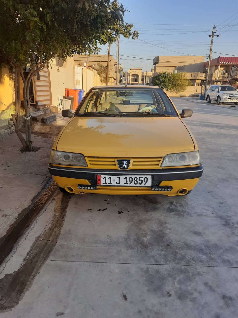 السلام عليكم glx موديل 10 سيارة عظمتهه نظيفه كير جديد ومبدل طابوكه جديدة يعني مكينه انساهه  مبدل بنيد وجاملغ بدون دواخل محدث بجم لميس مشط وبور جديد شرط بور مي دوشمه تخم تاير السيارة بيهه نقوصات بسيطه حداديه 50% هزه جديده جامه جديده رقم جديد هيئه مصفرة بأسم صديقي تحويل مباشر 
السعر 28 وبيهه مجال مكاني كركوك 
***********
